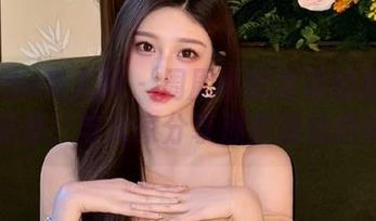 Xiuren秀人网 - 周周不吃香菜的教室写真作品集：与大家分享那些感动瞬间.txt