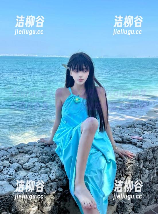 Xiuren秀人网 - 女王周慕汐fairy的梦幻图片合集，带你走进她的华丽人生与风景！.txt