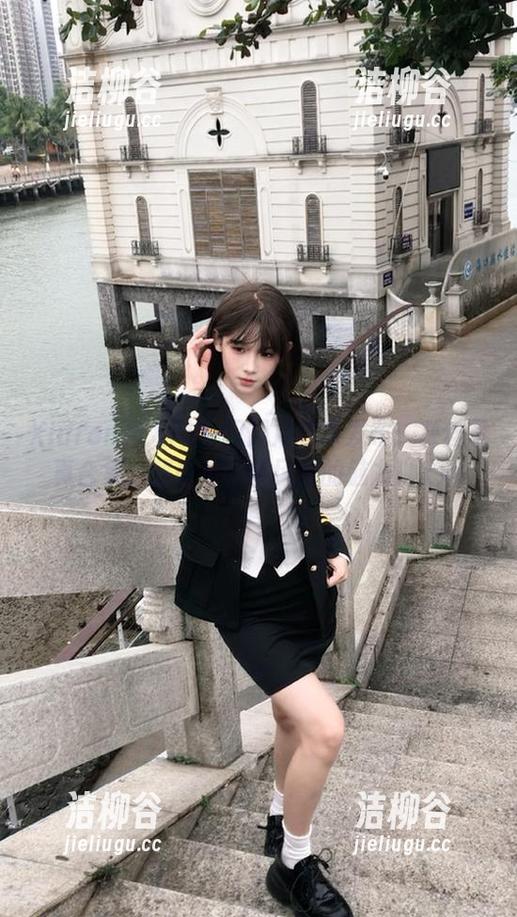 Xiuren秀人网-四月月 Xiuren秀人网 - 四月月独家发布:灰丝写真合集,感受每一缕风情的魅力!.txt