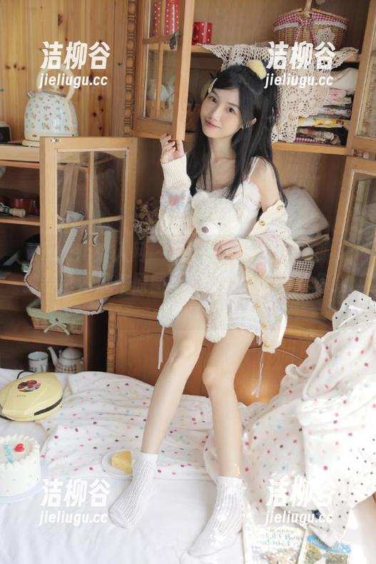 Xiuren秀人网-奶油妹妹 Xiuren秀人网 - 奶油妹妹化身兔女郎,独特艺术风格原图与图册集合分享给你!.txt