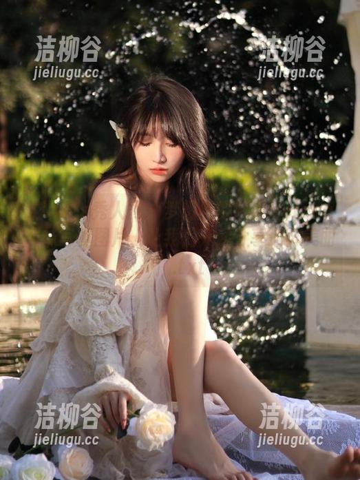Xiuren秀人网 - 梦幻般的娜露Selena网袜写真图片，让我们一起分享这份美丽！.txt