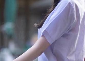 Xiuren秀人网 - 少女心雪雪的纯白写真精选，展现优雅与纯洁的完美结合.txt