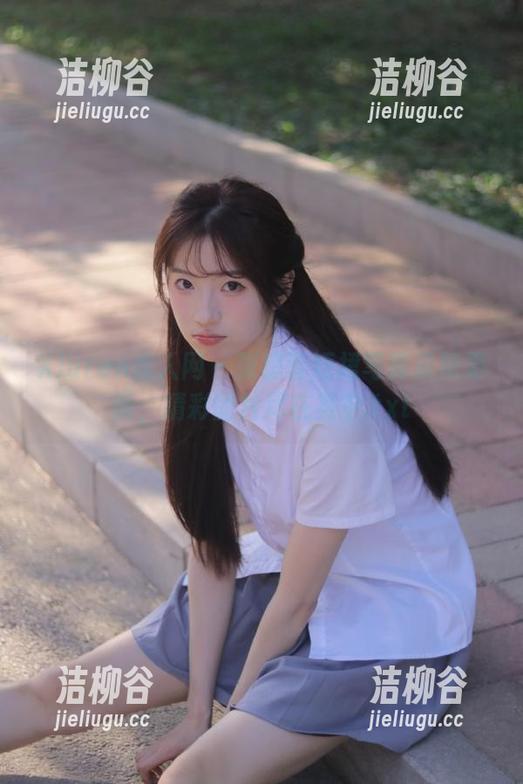 Xiuren秀人网 - 张庭蓉短裙写真最新更新，精彩图片尽在其中.txt