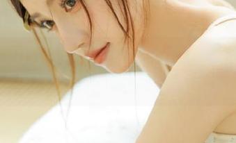 Xiuren秀人网 - 徐莉芝Booty独特魅力：唯美高清自拍作品集全新上线.txt