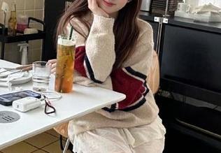 Xiuren秀人网 - 不可错过的抖娘利世女友写真合集：高清原图大放送！.txt