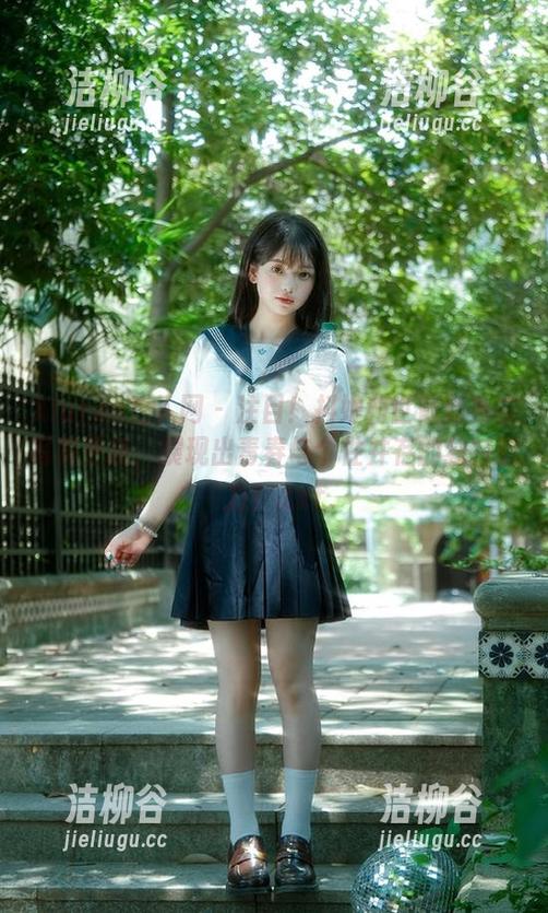 Xiuren秀人网 - 注目！抖娘利世最新毛衣写真更新，展现出青春与个性并存的独特魅力！.txt