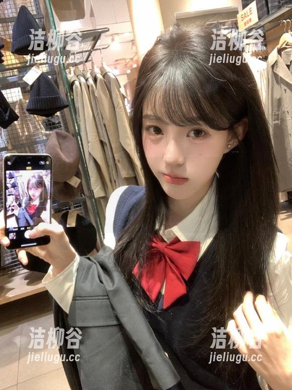 Xiuren秀人网 - 抖娘利世护士的精彩瞬间：精选图片记录每一份努力与热爱的痕迹.txt