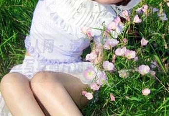 Xiuren秀人网 - 透视柚琪Rich的美：裤里丝写真照片记录精彩瞬间.txt