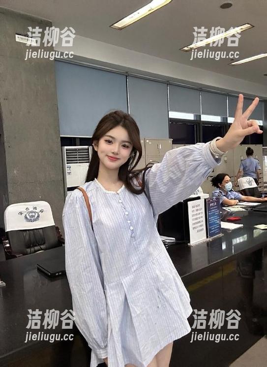Xiuren秀人网-王俪丁 Xiuren秀人网 - 王俪丁兔女郎写真:让你心动的美图与无限幻想.txt