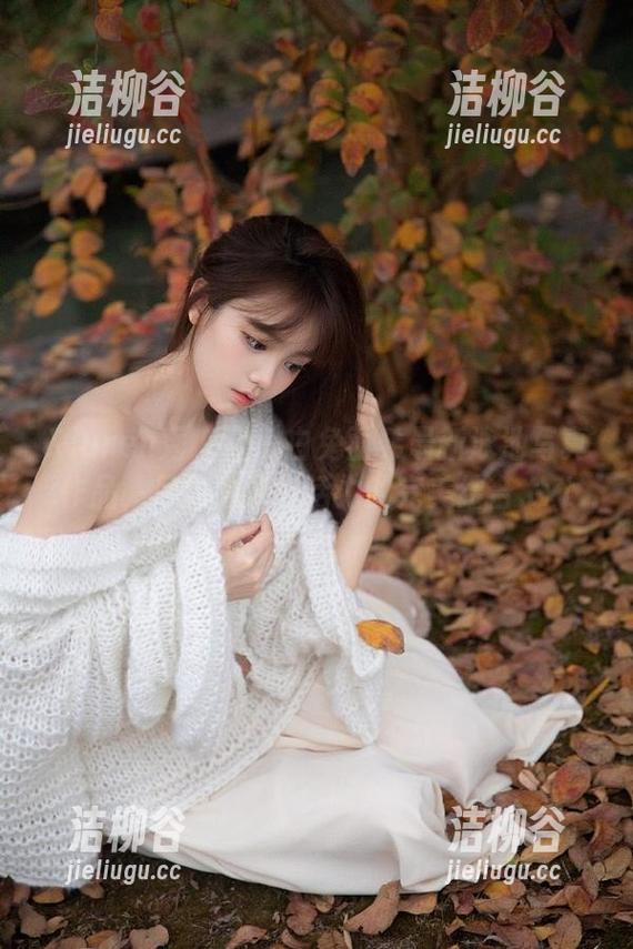 Xiuren秀人网-白兔西希 Xiuren秀人网 - 白兔西希最新泳池写真作品,尽显青春与活力的完美结合.txt
