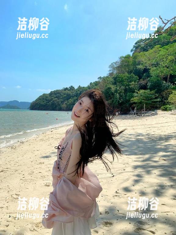 Xiuren秀人网 - 无可挑剔的美！陈柒柒连衣裙全套原图，带你走进时尚世界.txt
