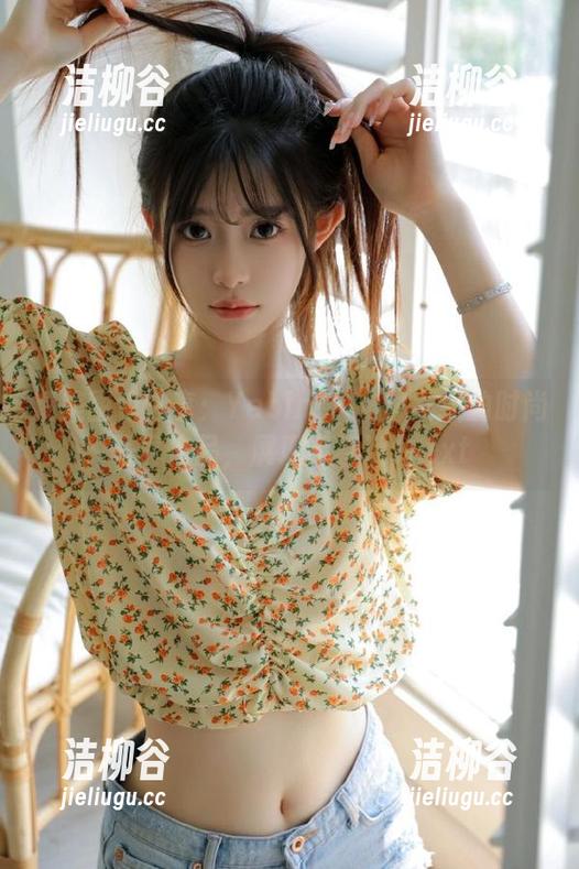 精美图包分享：Yebin(전예빈)女孩的时尚写真作品，展现青春活力.txt