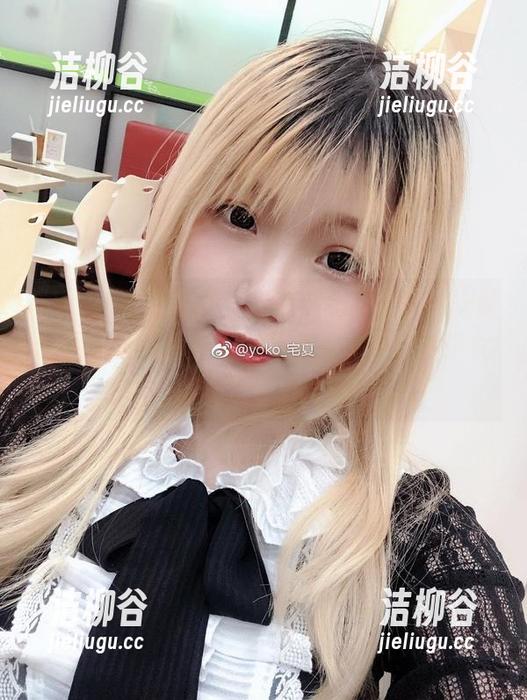 “Yoko宅夏少女”精选写真作品集：安静的灵魂在照片里翩翩起舞，带你进入少女的私密世界.txt
