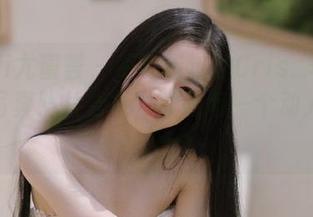YouMi尤蜜荟 - 不可错过的Cris_卓娅祺学妹写真照片合集，致敬每一个动人瞬间！.txt