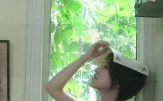 YouMi尤蜜荟 - Emily尹菲女孩的视觉盛宴：不可错过的原图与资源合集.txt