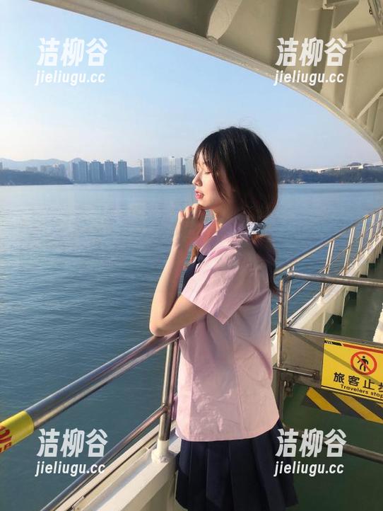YouMi尤蜜荟 - Mila豆嘟嘟带来的裤里丝可爱写真集，别忘了下载哦！.txt