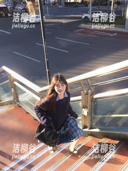 YouMi尤蜜荟 - 免费下载周妍希油亮写真合集，给你的生活添点光泽吧！.txt