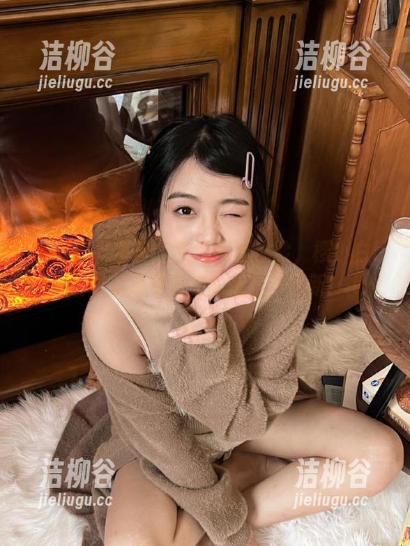 YouMi尤蜜荟 - 定制写真体验，樱小白baby引领你感受天使的优雅与清新！.txt