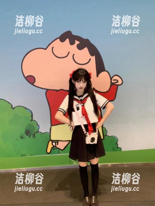 YouMi尤蜜荟 - 看葛征Model的御姐图片合集，感觉自己是个毫无追求的“普通人”！.txt