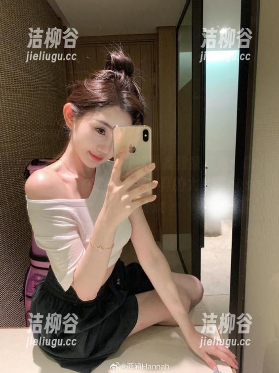YouWu尤物馆 - 在线图集独家放送：Cris_卓娅祺的学妹角色，真的太会摆pose了！.txt