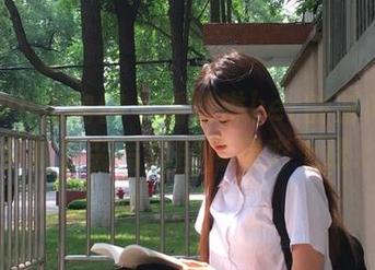 YouWu尤物馆 - 潘琳琳ber的时尚演绎：全新套装写真图库精彩上线.txt