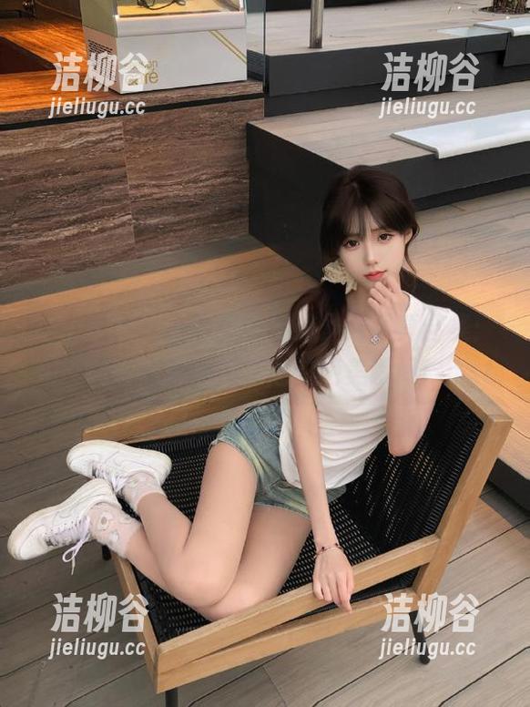 beautyleg - AVY姐姐最新写真合集：每一张都让你心跳加速的绝美瞬间！.txt
