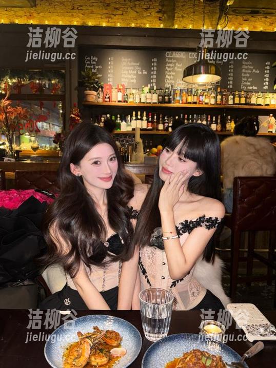 beautyleg - 你绝对不想错过！观看Celia红裙的原图，时尚感爆棚！.txt