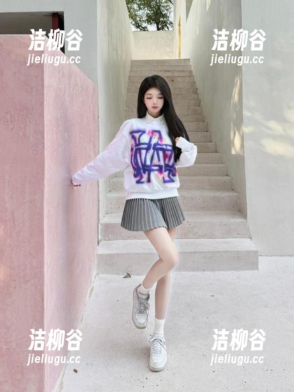 beautyleg-Zoey beautyleg - 跟随Zoey的瑜伽旅程:分享她的精选图集,让心灵与身体一起舒展!.txt
