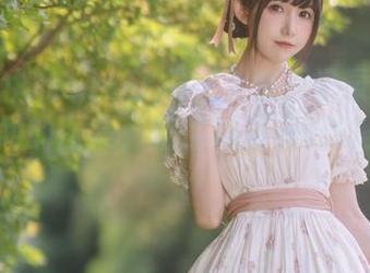 初音韶华的coser衣衣合集：记录每一个可爱瞬间的图集，陪你度过美好时光！.txt