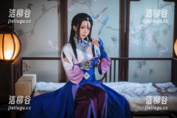 纵览kitaro绮太郎的三亚之美，感受她不可错过的cos图册.txt