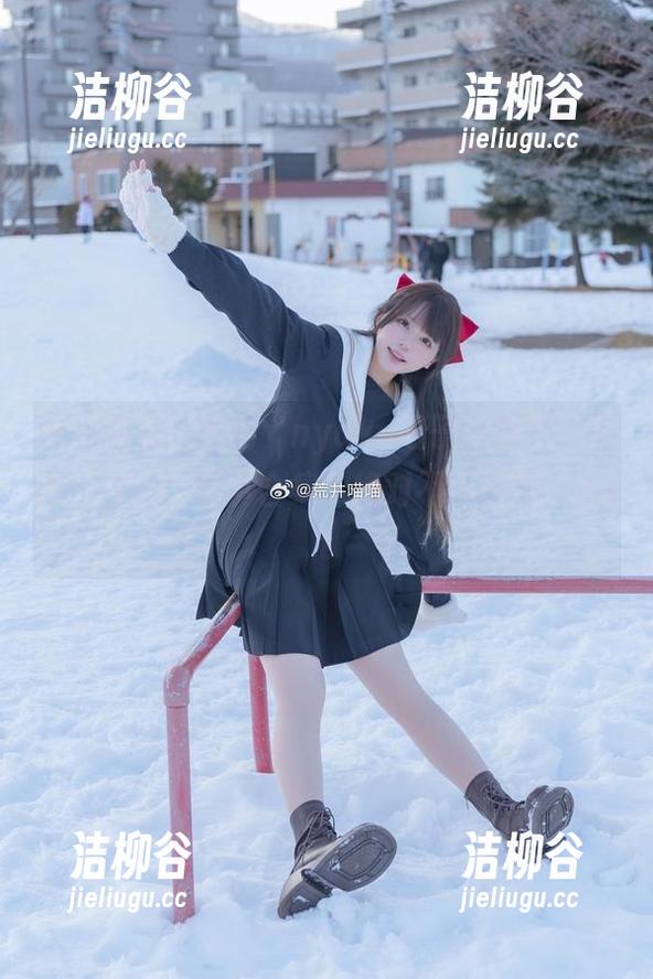 超级诱惑！下载“nyako喵子大魔王”精美“肉丝”写真合集，绝对不容错过！.txt