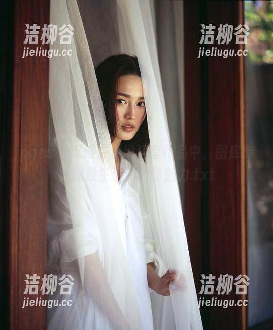pans - 沉浸在夏涵浴室作品中，图库传递精致生活的独特魅力.txt