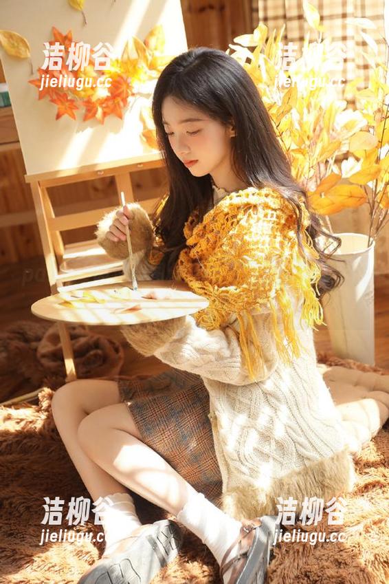 pans - 高清美图分享：默默的职业装，展现职场女性的优雅风范.txt