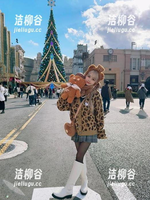 壁纸与美图双重享受，rinka冲田凛花呈现万华镜亜璃子的华丽风采.txt