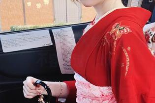 独家曝光！一小央泽天台写真，网盘分享不容错过！.txt