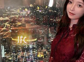 一小央泽倾情呈现：新月红玫全集，尽览这位博主作品背后的灵感与创作历程，点燃你的艺术之梦。.txt
