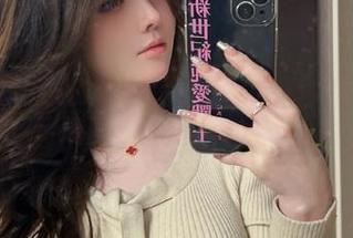 一小央泽私拍资源全景展示，带你走进乌鸦少女的精彩世界.txt