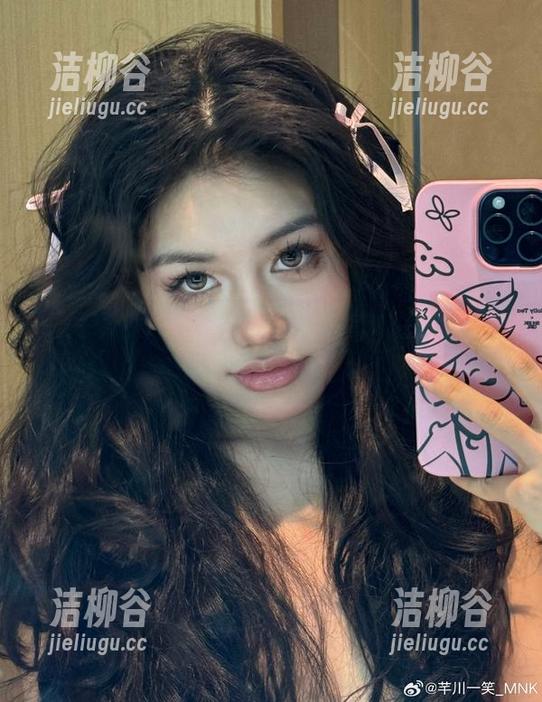 一笑芳香沁 一笑芳香沁最新写真分享,走进神秘的《箱庭妖怪》之境.txt