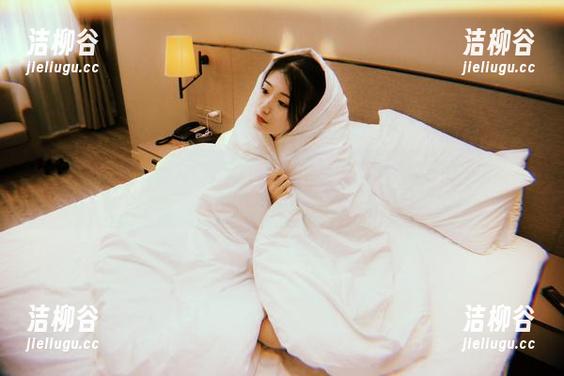 一米八的大梨子 一米八的大梨子黑贞晚餐的高清图集,犹如艺术画卷般绚丽多姿.txt