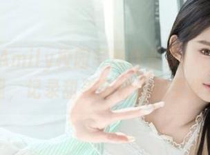 丽柜 - Amily校园写真作品集：在校园岁月里，记录甜美与忧伤的交织.txt