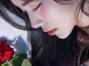 丽柜 - 刘璐璐的夏天探险：全套写真图包为你呈现清爽与时尚.txt