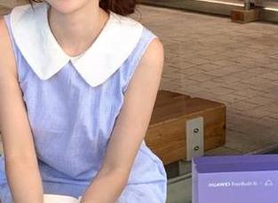 丽柜 - 从浴室心语中走出的团子：万千风情的写真作品集.txt