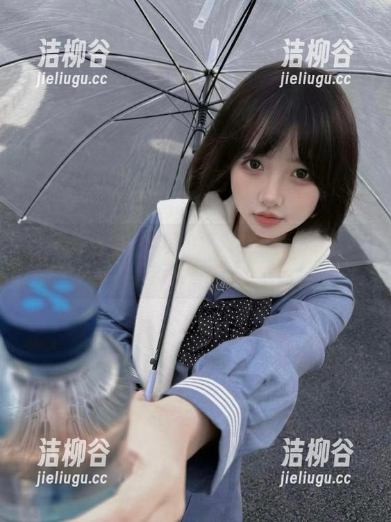 丽柜 - 心心与伴侣的双人写真，尽在这些美图与照片中绽放！.txt