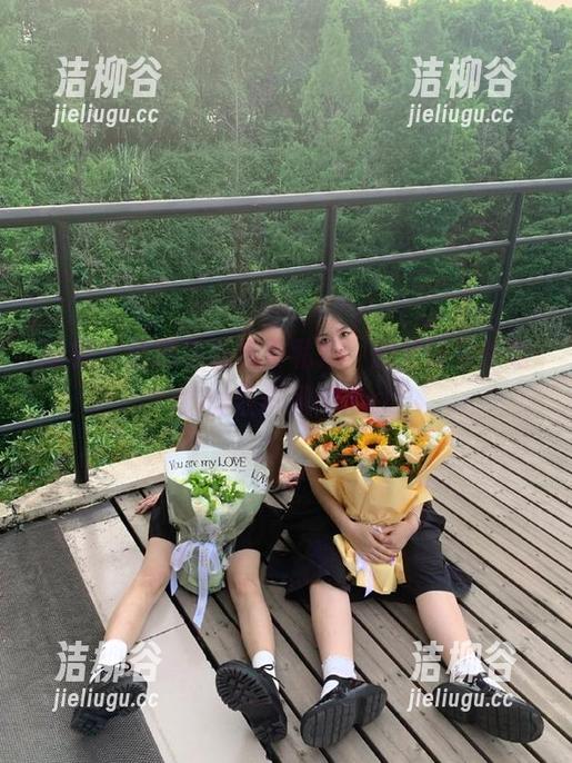丽柜-悠悠 丽柜 - 悠悠黑色写真私拍,图片让你领略她的别样风情.txt