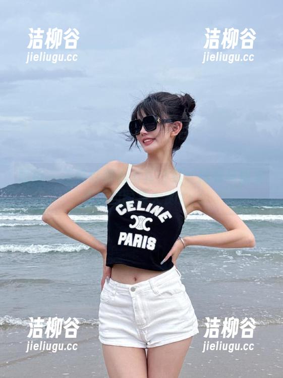 丽柜 - 王炜炜甜心写真合集：精致与甜美并存的图集大赏.txt