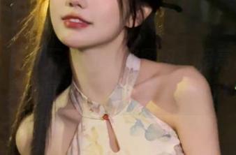 丽柜 - 包罗万象的美腿图包，超高颜值美美分享她的时尚秘密！.txt