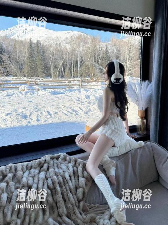 丽柜-英子 丽柜 - 英子私拍运动图包,带你领略不一样的运动风!.txt
