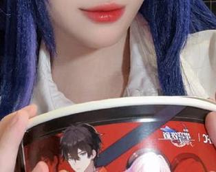 一组惹笑的写真：九言从不咕咕的女友精选集，绝对让你笑出腹肌的节奏！.txt