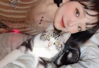 高清下载云溪溪的旗袍百合写真，探寻古典之美的新定义.txt