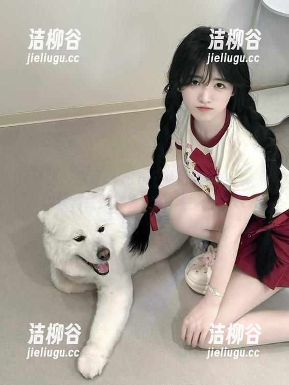 优星馆 - 紫潆cynthia私拍美足合集，带你领略细腻脚步下的絢烂人生.txt